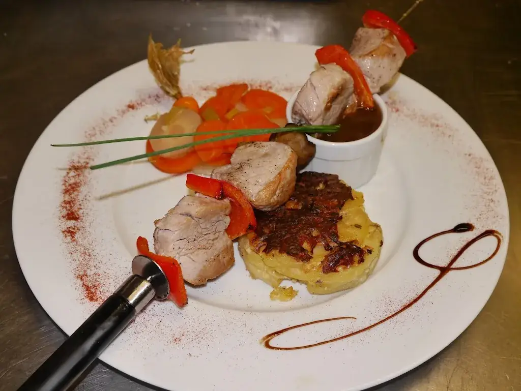 Restaurant Le Commerce_Quintin_slider_image_2