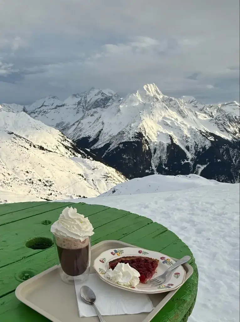 Jingwei Teng_Le Balcon du Bozelet_Bozel_review