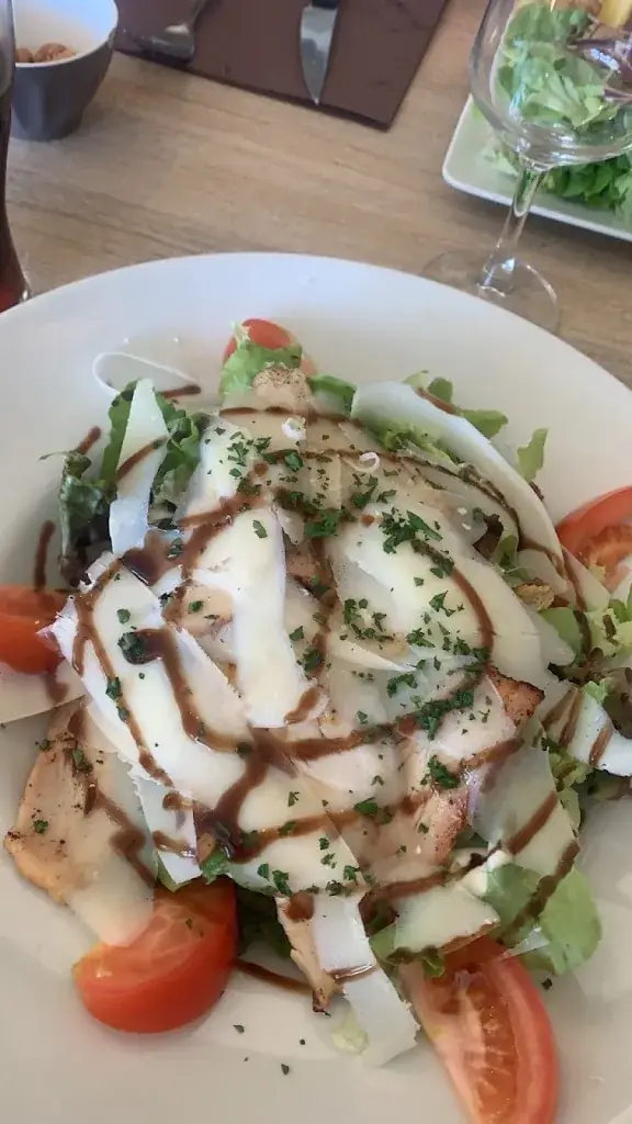 lucie abarnou_Le Marco Polo QUIMPERLÉ_Quimperlé_avis