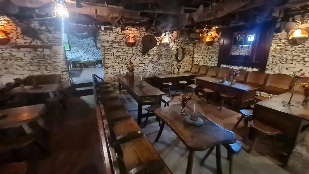 Bar - Musée "L'Écurie" (REGUINY - 56) restaurant in Réguiny