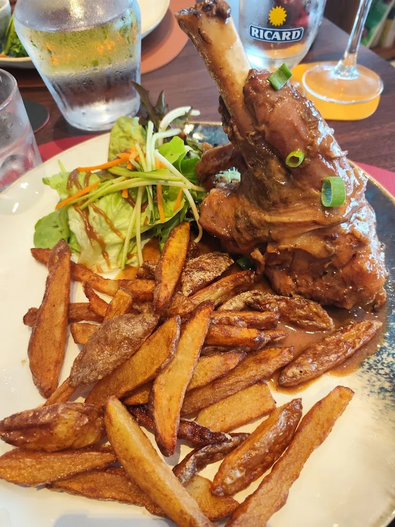 Eric Moore_Livingstone_Douarnenez_review