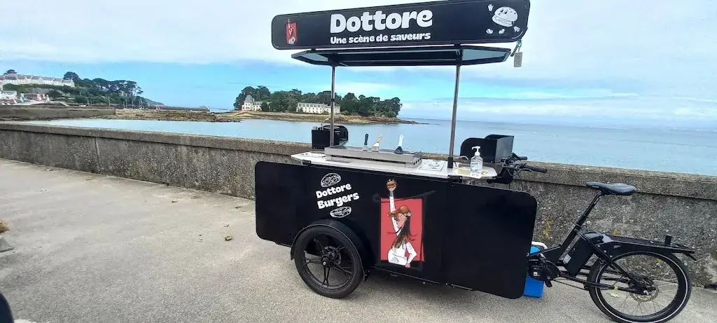 Dottore Burgers restaurant in Douarnenez