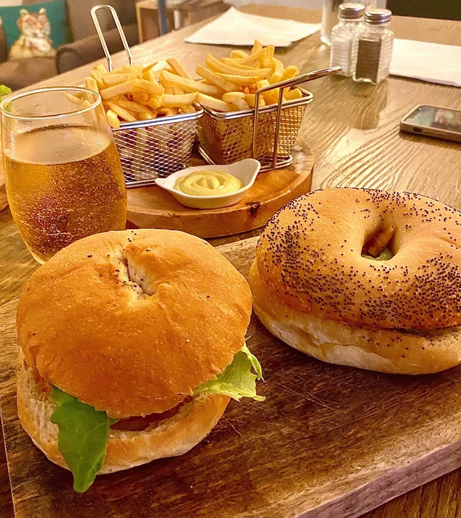 Charly Moustache_Douarnenez_slider_image_2