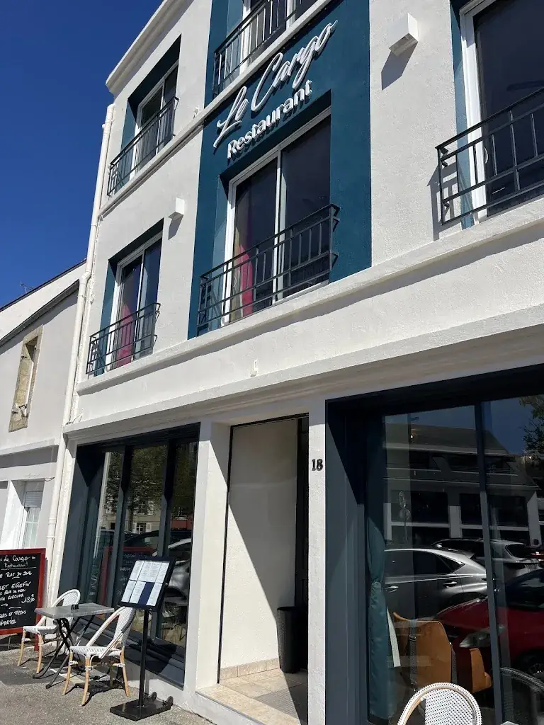 franck bernard_Le Cargo_Douarnenez_review