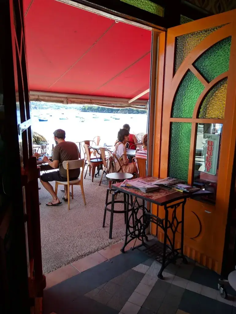 Petr Fadrny_Les Filets Bleus_Douarnenez_review