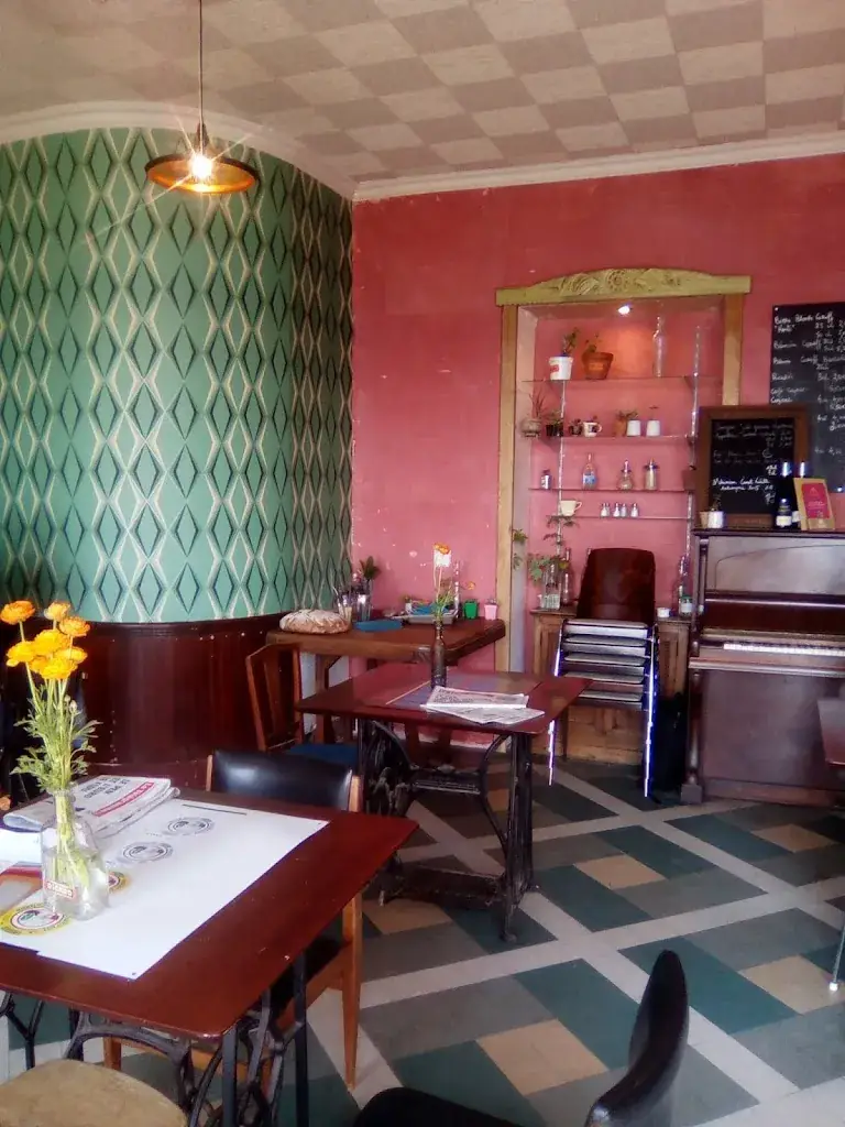 Les Filets Bleus restaurant in Douarnenez