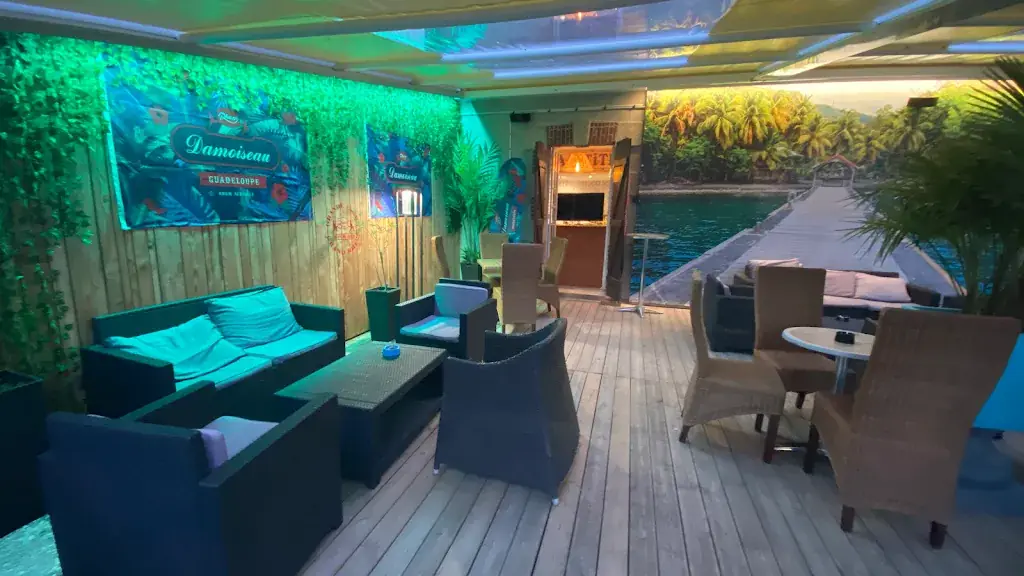 LA P'TITE CASE restaurant in Douarnenez