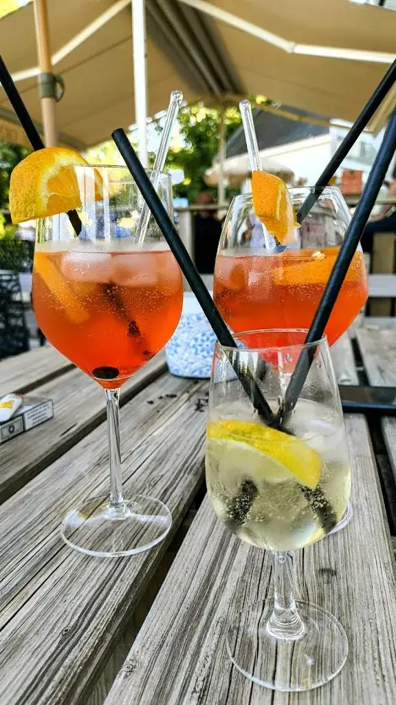 Andy Bierschenk_Epicerie Bar Tabac Barr Avel_Roscanvel_recensione