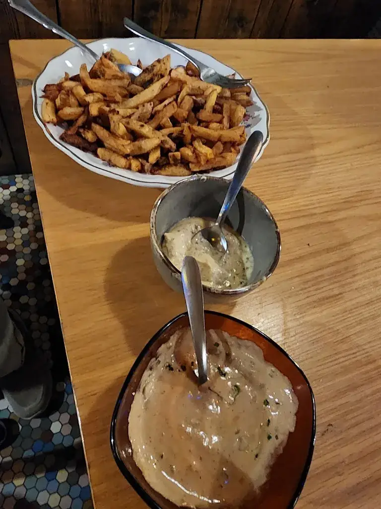 Kelli Clark_Le Béret_Rennes_review