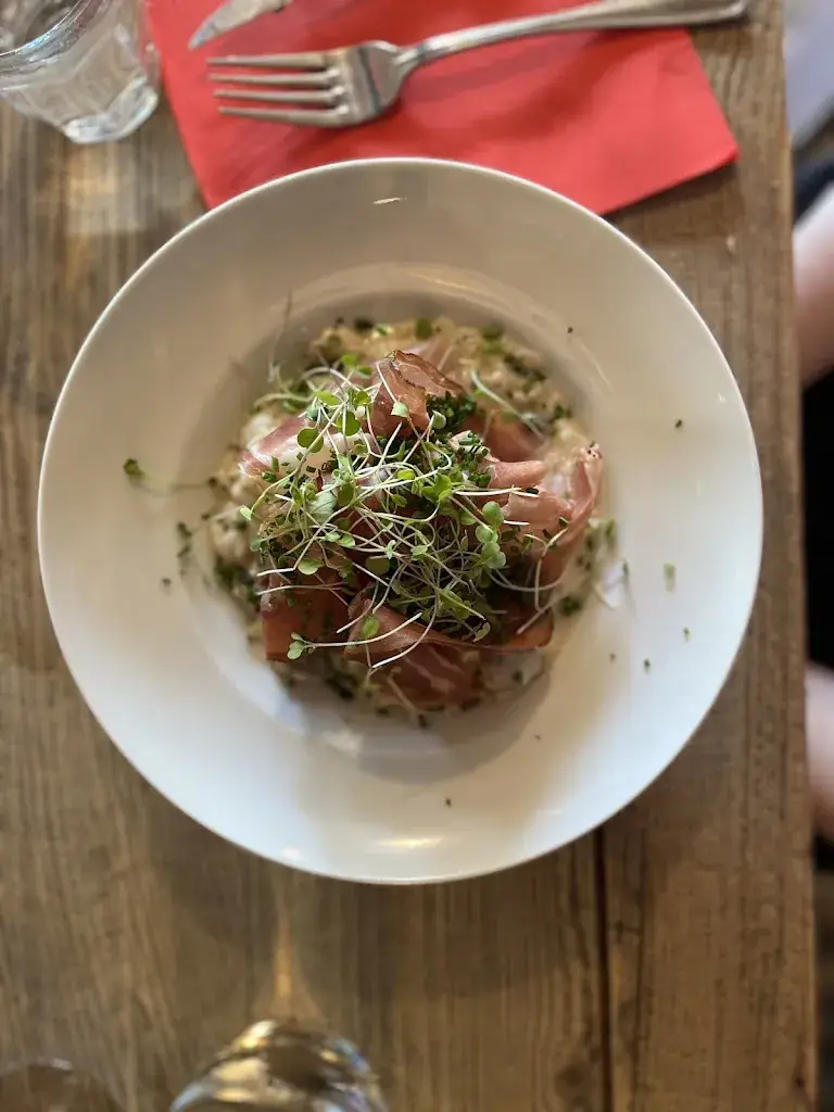 Abolfazl Saghafi_Le Béret_Rennes_review