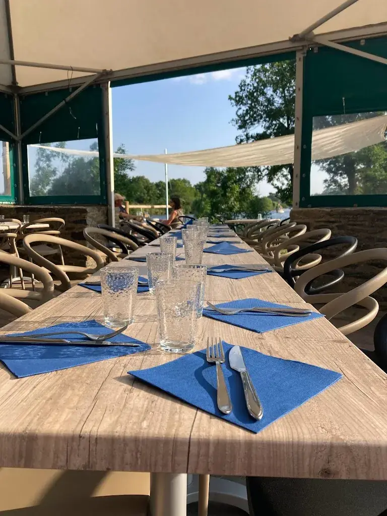 A Bon Porc - votre resto au bord de l'eau restaurant in Rieux