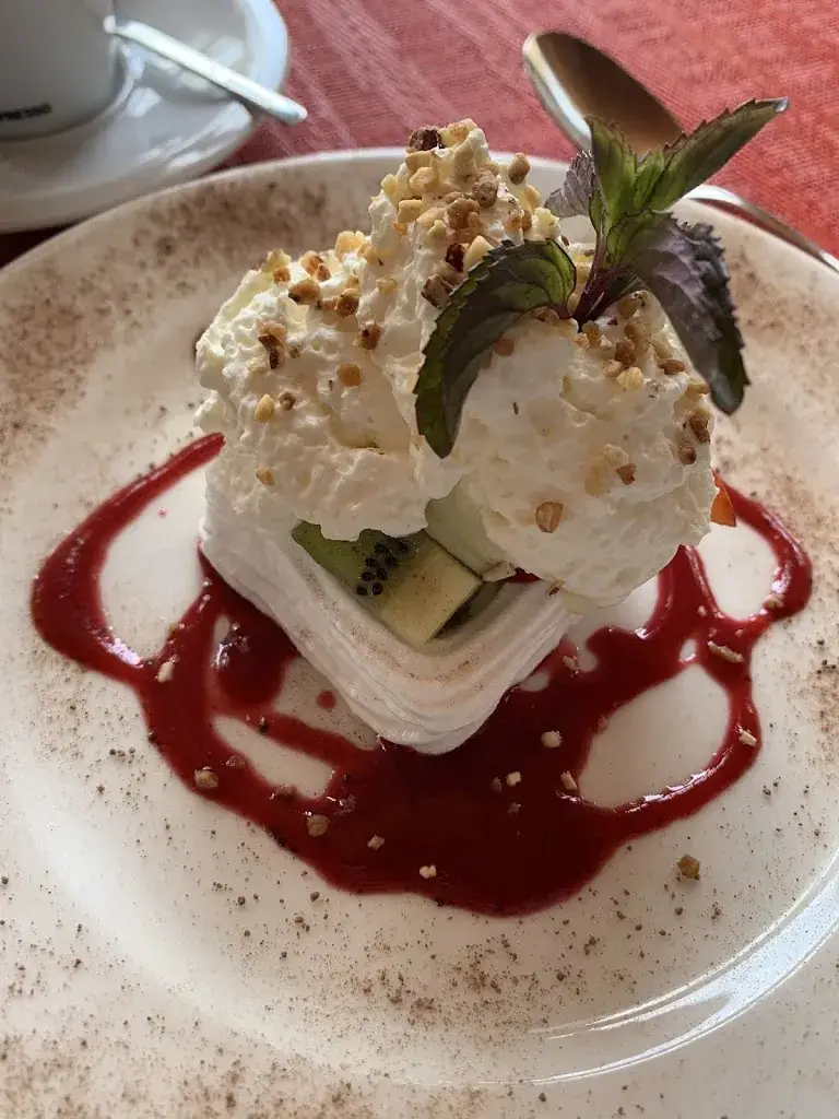 Sofia Kalousi_Café de Riex_Riex_review