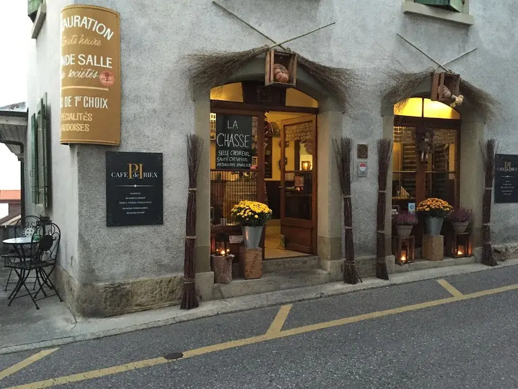Café de Riex restaurant in Riex