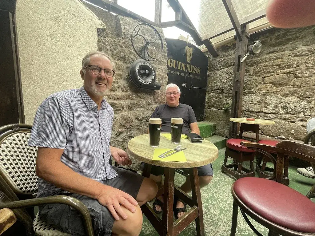 French Dining School_Ti Devine's [PUB IRLANDAIS]_Rostrenen_review