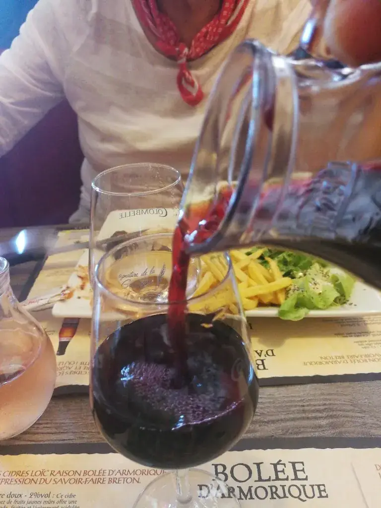 Lee Shipley_Au Bienvenu_Rostrenen_review