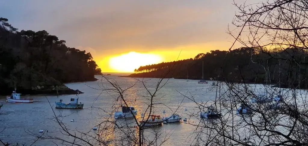 Huîtrières du Château de Bélon restaurant in Riec-sur-Bélon