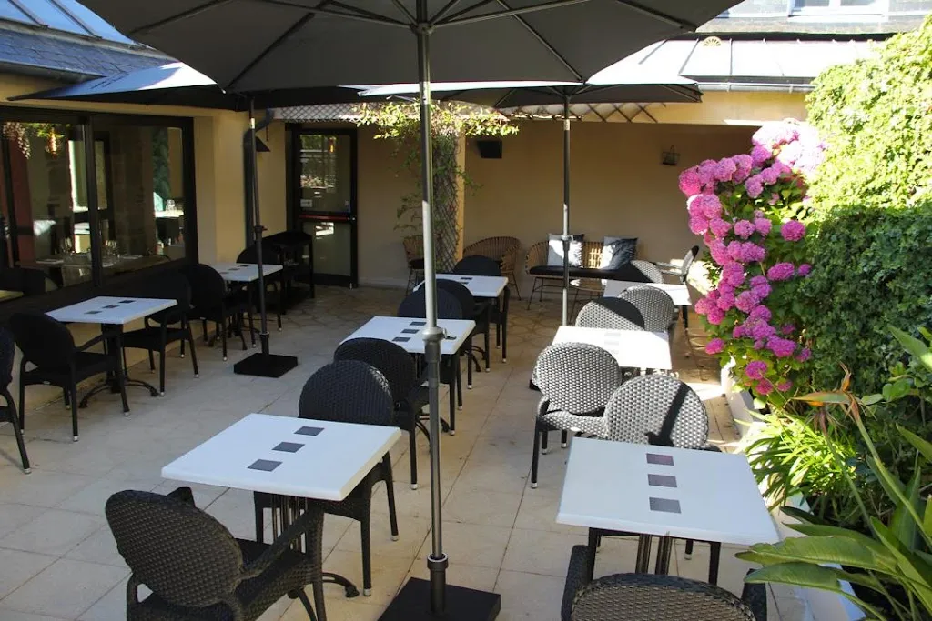 LA PROMENADE - RESTAURANT_Pont-Aven_slider_image_1