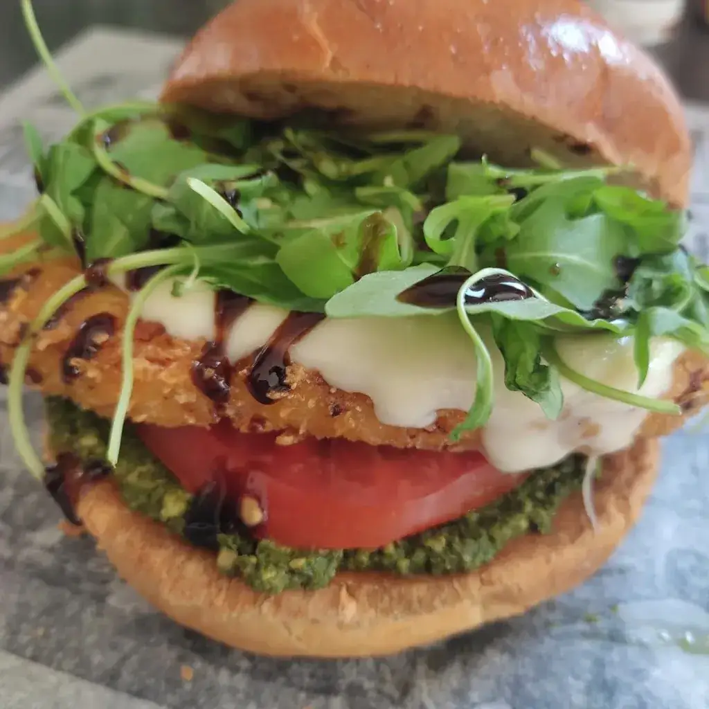 Food truck le Maëllou_Brézins_slider_image_3