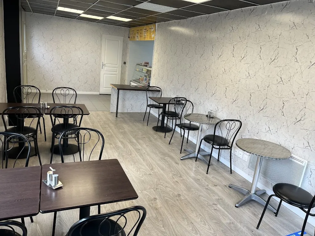 TA COUSCOUS ORIENTAL restaurant in Romillé