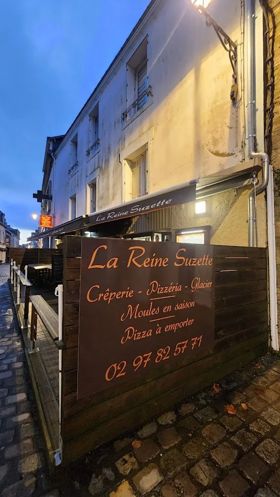 Adita Rahmi_La Reine Suzette_Port-Louis_review