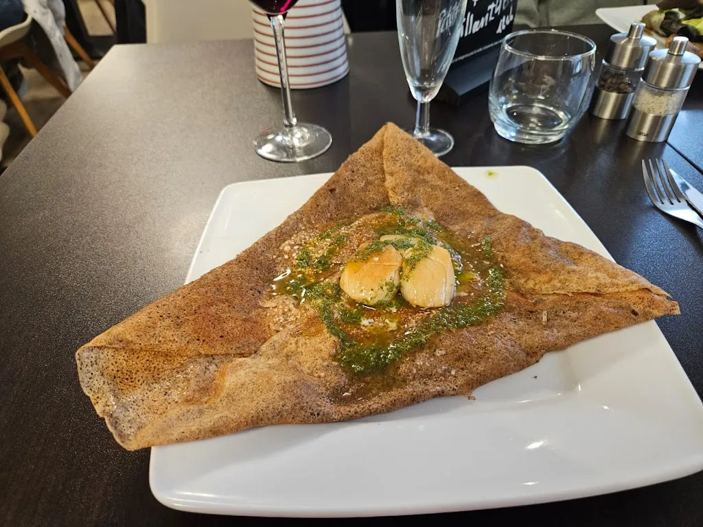 La Reine Suzette_Port-Louis_slider_image_3