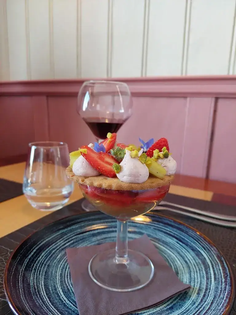 Amy Hallett_L'Ecume des Jours_Roscoff_review