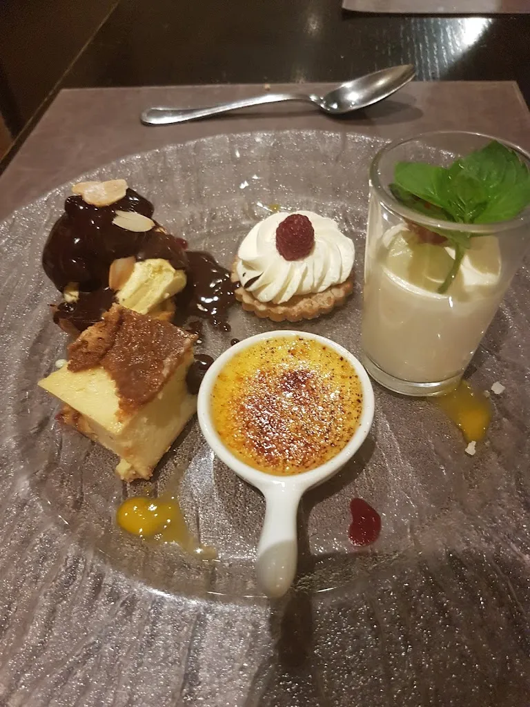 Fiorella Blanch_Les Korrigans_Roscoff_review