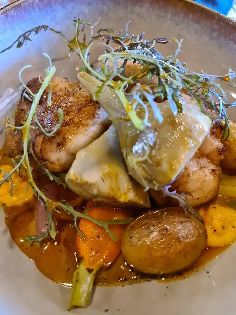 Oliver LK_Les Bricoles_Roscoff_review