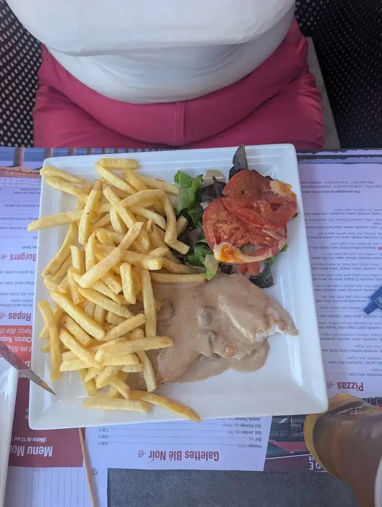 Paul Clarke_Crêperie Pizzeria l'Estacade_Roscoff_review