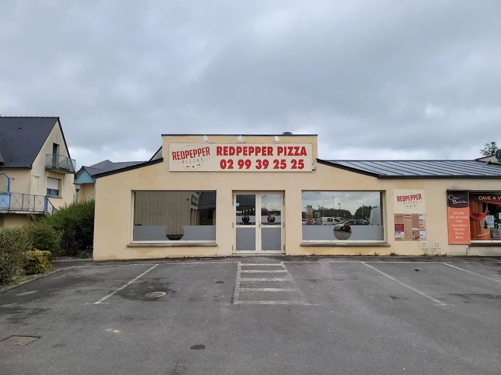 Redpepper Pizzas restaurant in Saint-Aubin-du-Cormier