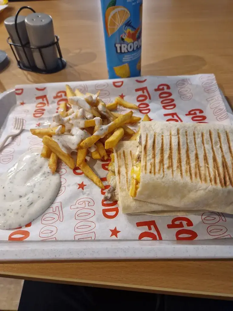 Louis_KEBAB PLANETE FOOD_Saint-Aubin-du-Cormier_Bewertung