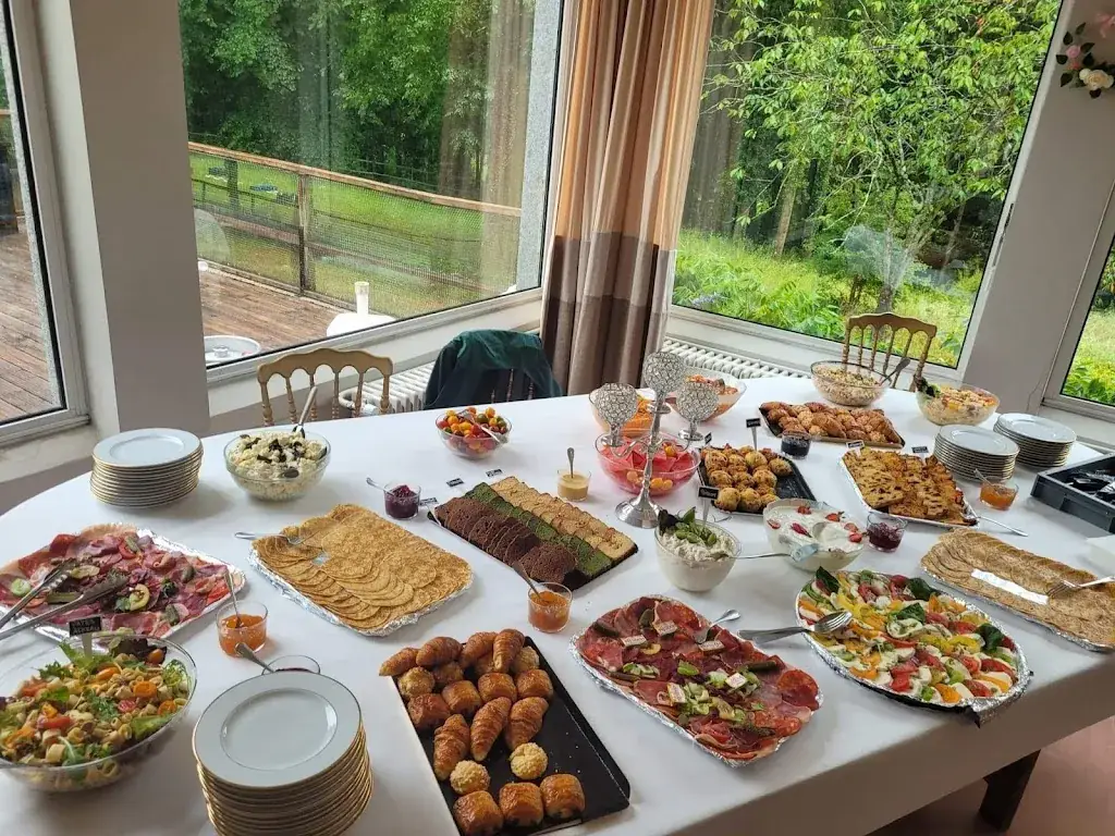 Mélina R_Aux Délices du Cormier_Saint-Aubin-du-Cormier_review