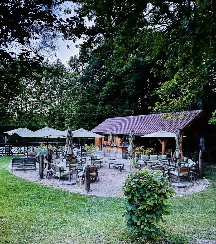 Jonathan M_133 | Bar Brasserie Jungle & plage_Saint-Étienne-de-Saint-Geoirs_review