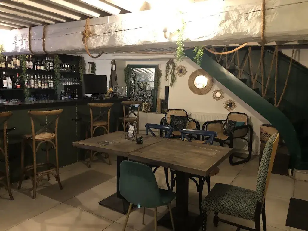 delbloom_133 | Bar Brasserie Jungle & plage_Saint-Étienne-de-Saint-Geoirs_review