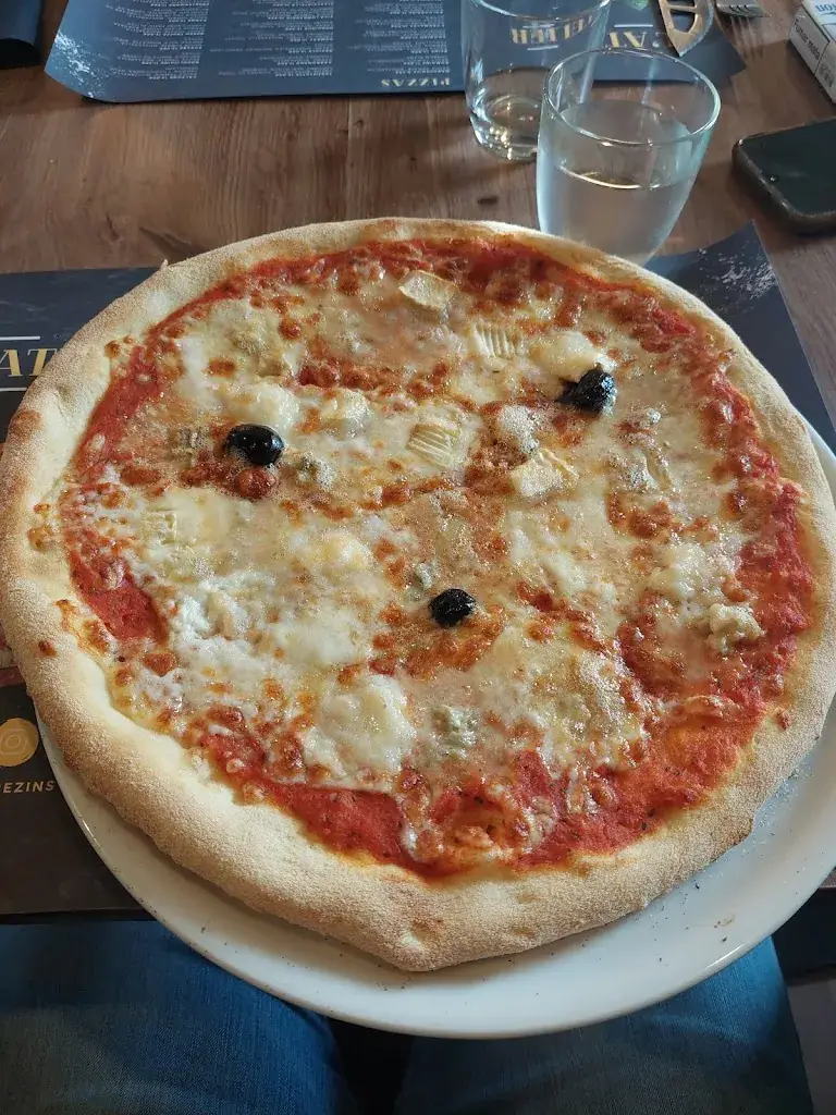 Cédric C._L'ATELIER_Brézins_avis