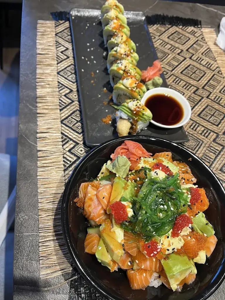 Mélina B._Seven Lock's Sushi_Mauritius_review