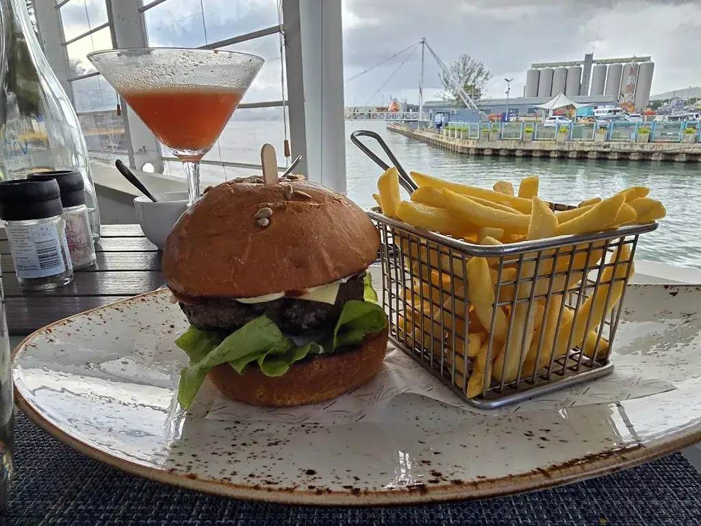 Pomme de Mât Restaurant_Mauritius_slider_image_1