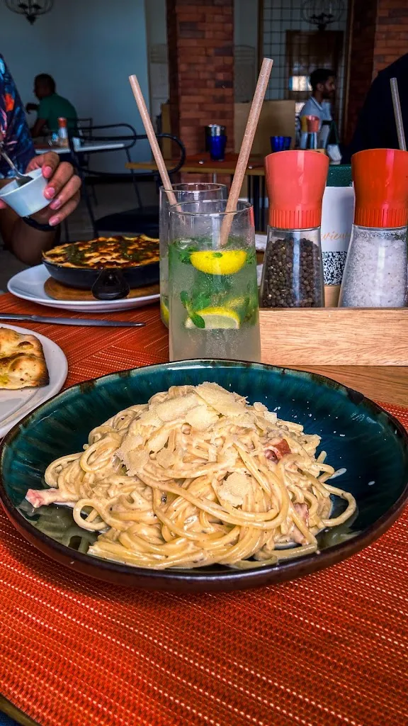 Serena Philogene_L’Artista_Mauritius_review