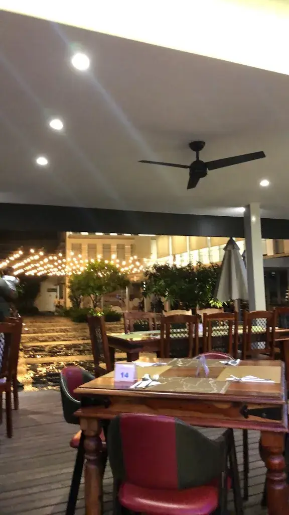 Uzma Foondun_Sangam Taj Restaurant_Mauritius_review