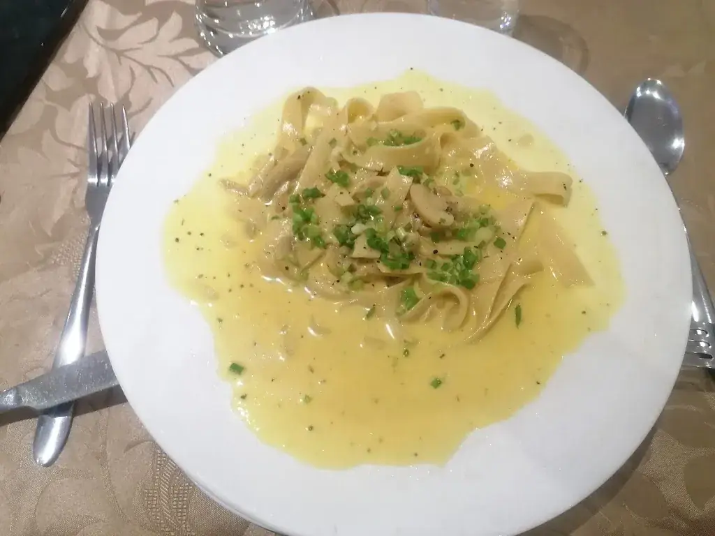 Neelufar Damry_Le Parfum de L'orient Restaurant_Mauritius_review