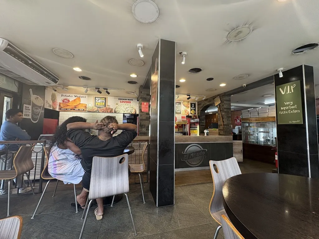 Jacques Theron _El Mondo Labourdonnais Port-Louis_Mauritius_review