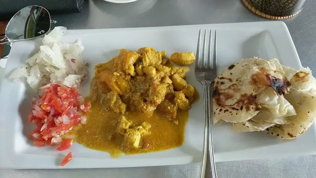 Sanjana Devi Kissoondharry_Le café de l’atelier_Mauritius_review