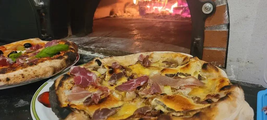 Le Tisonnier restaurante en Broût-Vernet