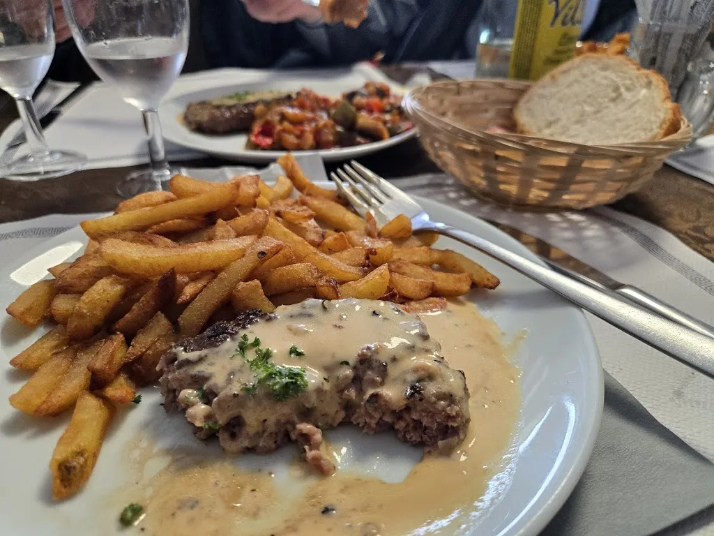 Le Rustique_Saint-Georges-de-Gréhaigne_slider_image_3