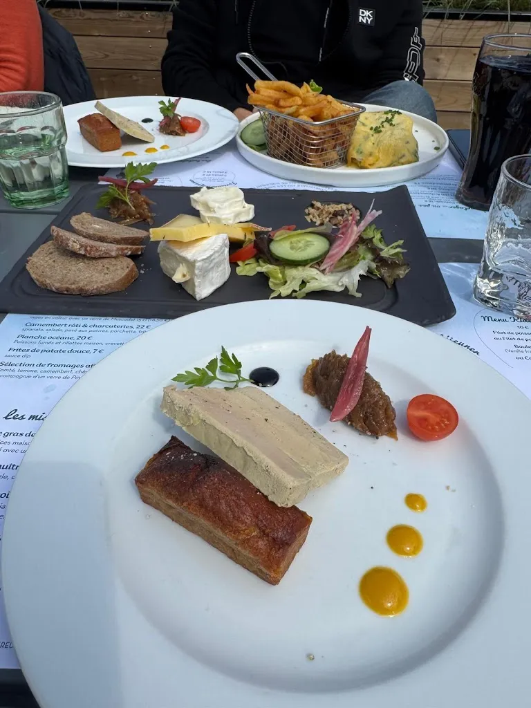 D. D._Restaurant La Salicorne ( ex: La Rôtisserie)_Mont-Saint-Michel_reseña