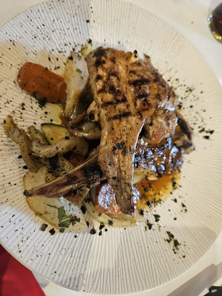 D. D._La Ferme Saint-Michel_Mont-Saint-Michel_review