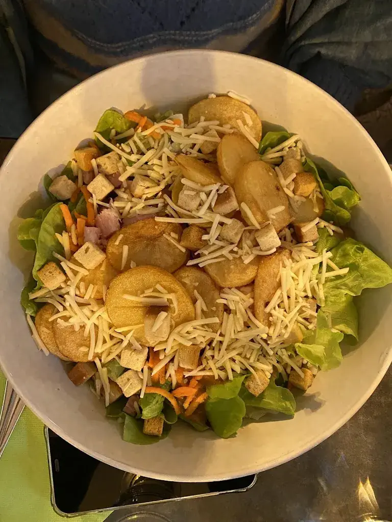 Adelina Krasimirova_Le Grillon, Restaurant, Crêperie, Grill avec Agneau de Pré-salé, produits locaux, Hôtel_Pontorson_review