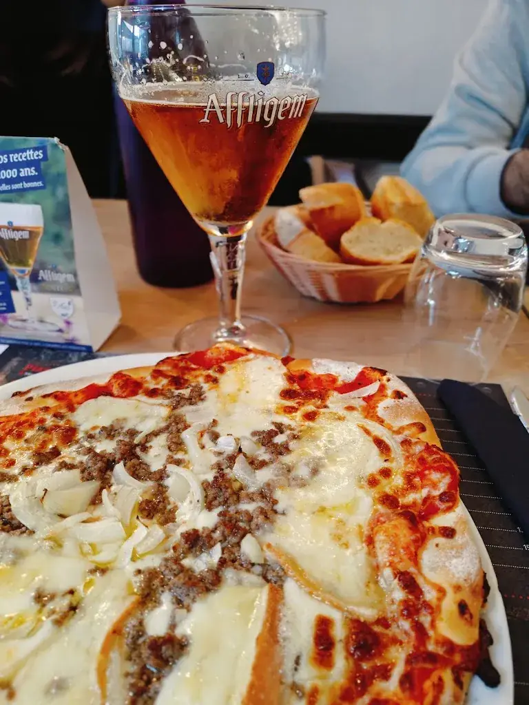 вяυиα ɨ ǿ ȿ_Le Brazza_Pontorson_review