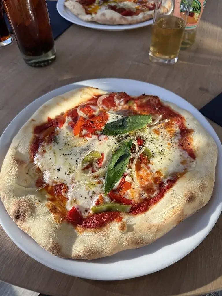 Le Brazza_Pontorson_slider_image_3