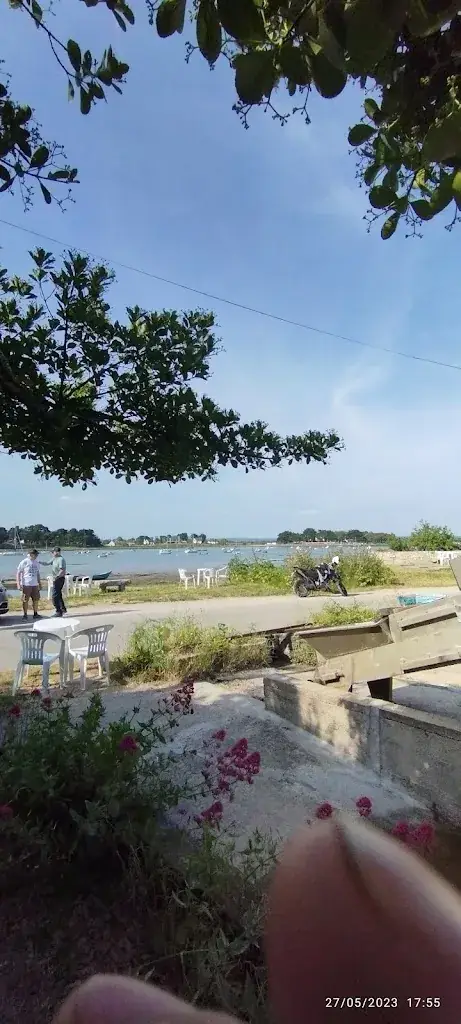 Vincent Albrecht_Les Parcs Du Passage_Saint-Armel_review